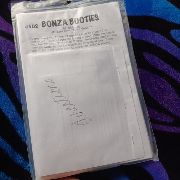 Bonza Booties Pattern - Picture 2 of 2